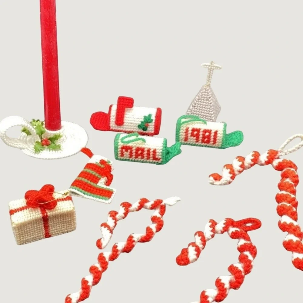 Lot‎ of 10 VTG Handmade Plastic Canvas Needlepoint Christmas Ornaments Assorted